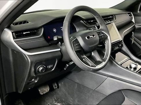 New 2026 Jeep Grand Cherokee L Laredo AWD/4WD image 8