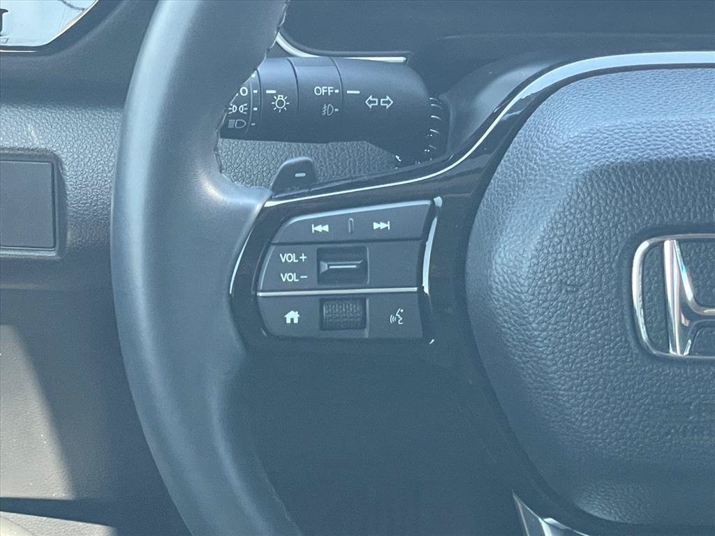 Used 2025 Honda Pilot EX-L image 13