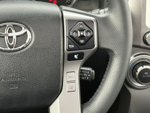 Used 2020 Toyota 4Runner Limited image 27