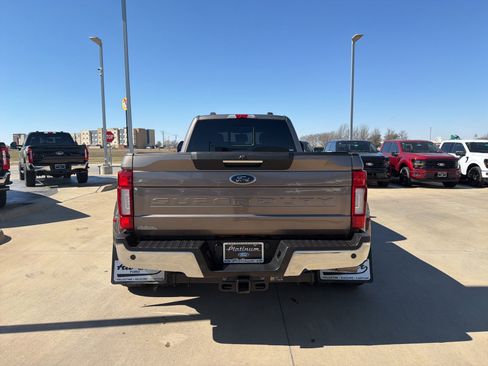 Used 2022 Ford F350 Lariat w/ Lariat Ultimate Package image 4