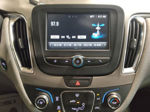 Used 2016 Chevrolet Malibu LT image 25