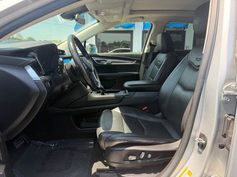 Used 2019 Cadillac XT5 Premium Luxury AWD/4WD image 11