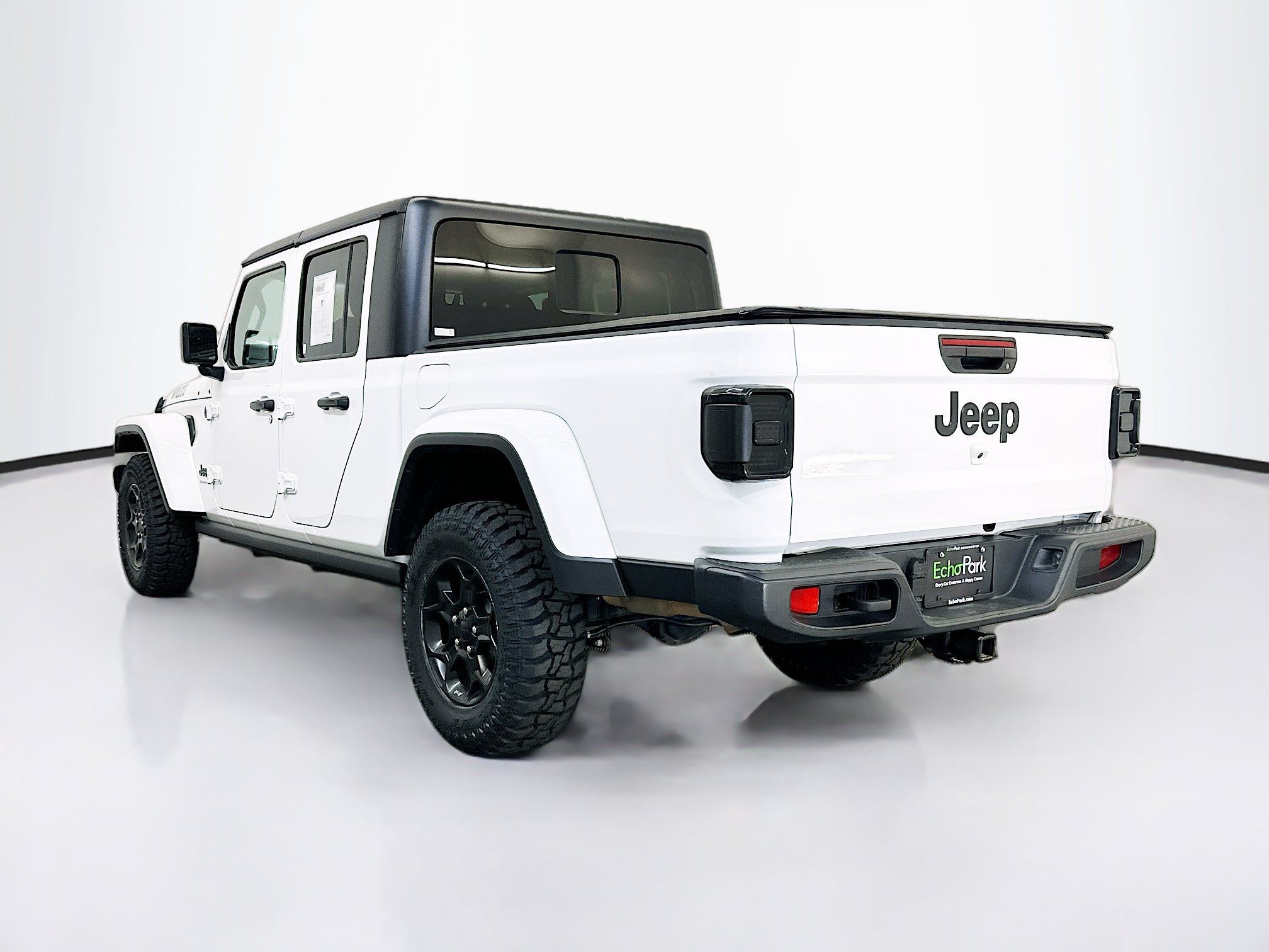 Used 2023 Jeep Gladiator Sport AWD/4WD image 5