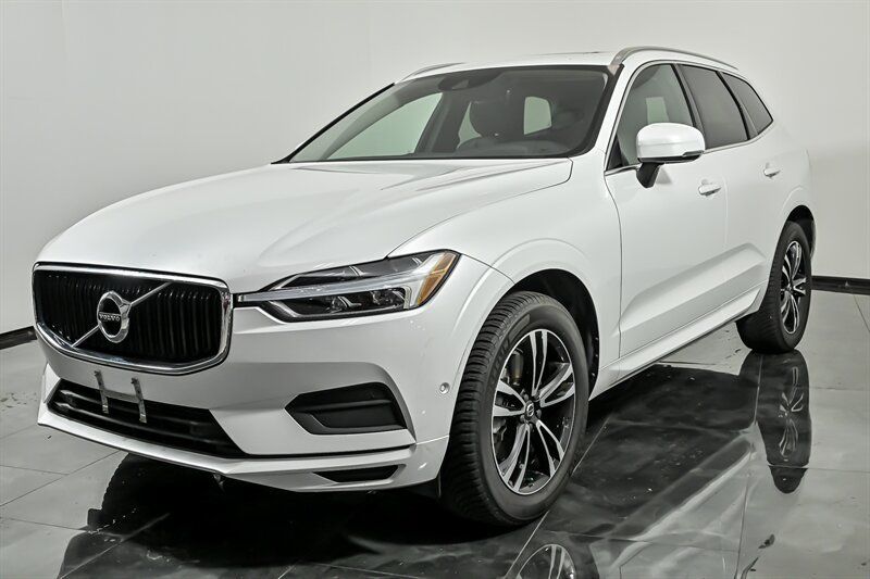 Used 2019 Volvo XC60 T6 Momentum w/ Multimedia Package AWD/4WD image 5