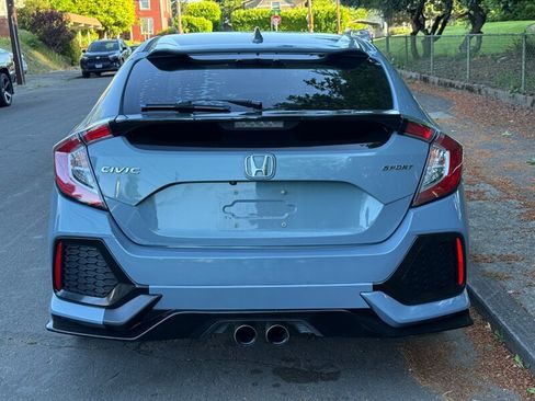 Used 2017 Honda Civic Sport image 5