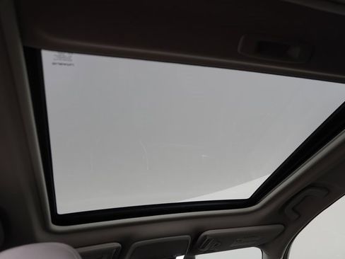 Used 2019 Subaru Forester Premium w/ All-Weather Package image 36