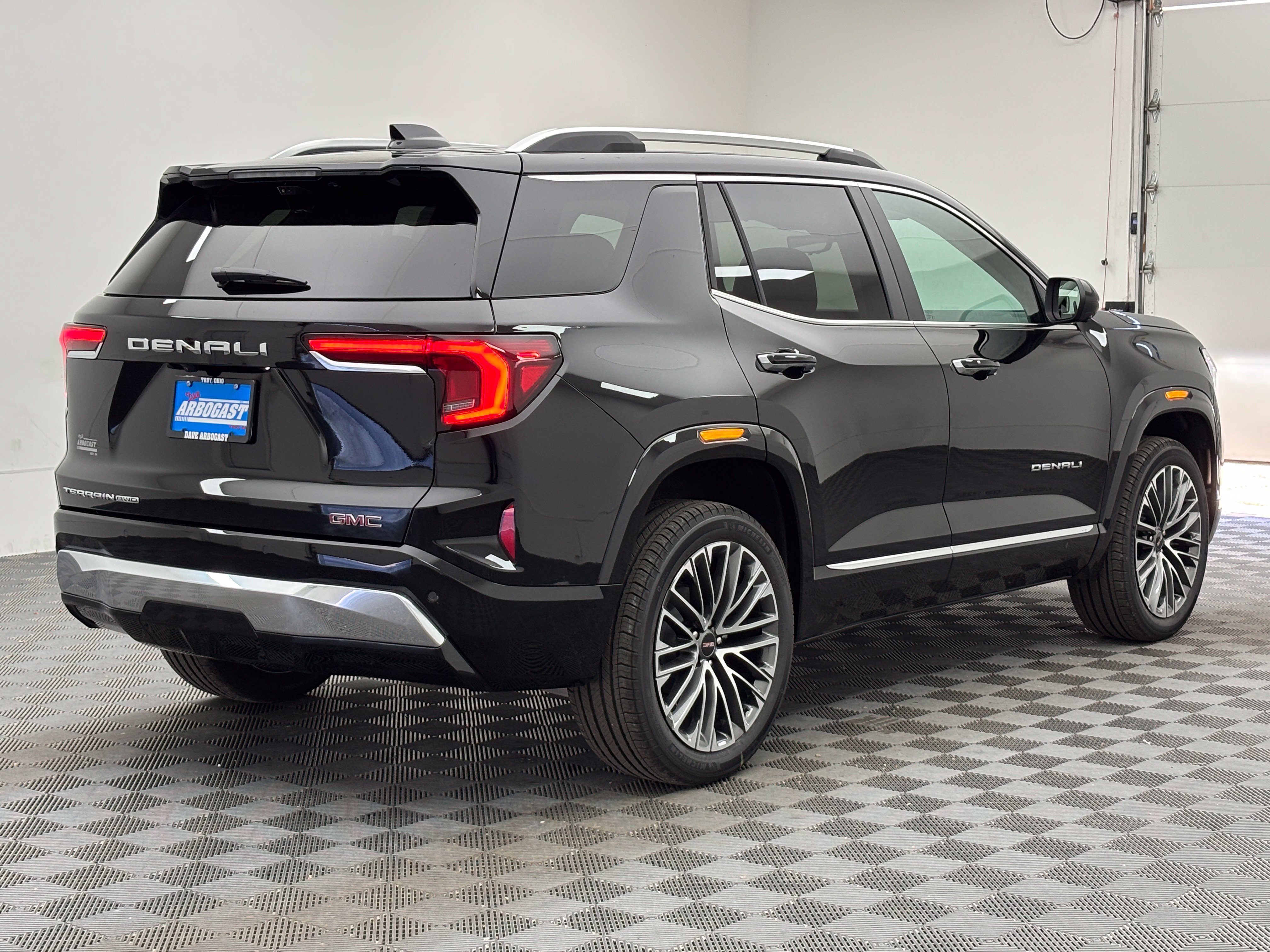 New 2027 GMC Terrain Denali w/ LPO, Floor Liner Package AWD/4WD image 10