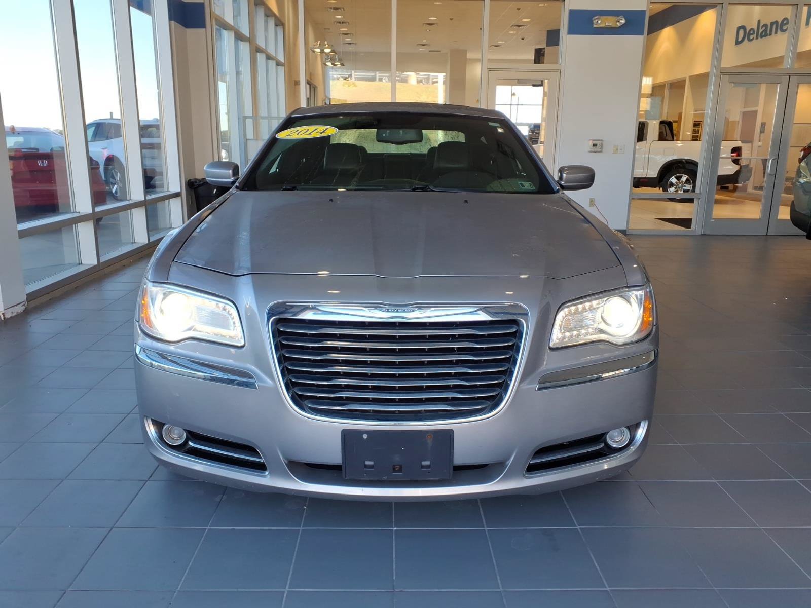 Used 2014 Chrysler 300 AWD w/ Driver Convenience Group image 3