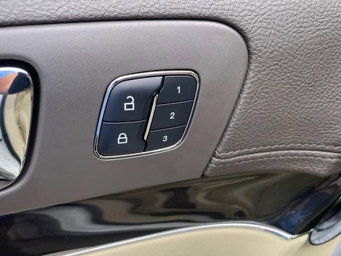 Used 2018 Lincoln MKT AWD image 14