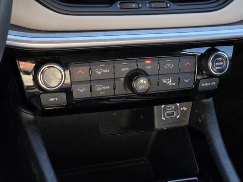 Used 2025 Jeep Compass Limited AWD/4WD image 22