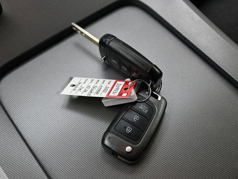 Used 2021 Hyundai Palisade SE image 24