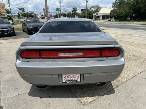 Used 2014 Dodge Challenger R/T RWD image 6