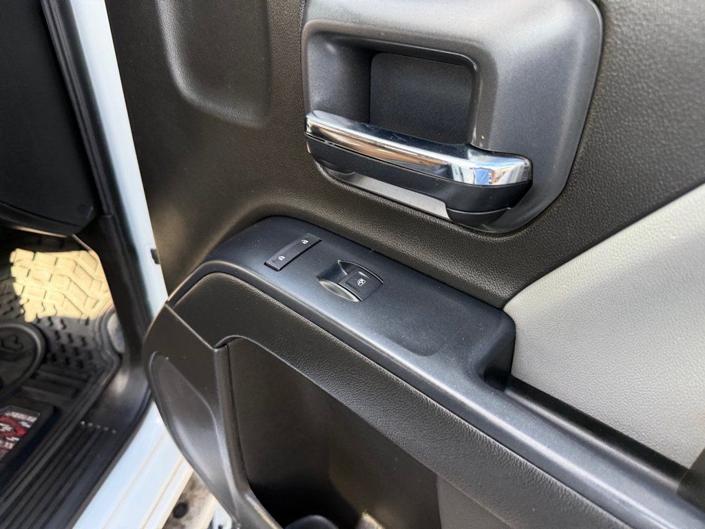 Used 2016 GMC Sierra 2500 4x4 Crew Cab w/ Sierra Convenience Package image 25
