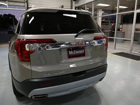 Used 2023 GMC Acadia SLE w/ Driver Convenience Package image 6