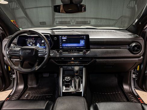 Used 2024 Chevrolet Colorado Trail Boss image 13