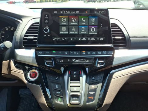 New 2026 Honda Odyssey Touring image 14