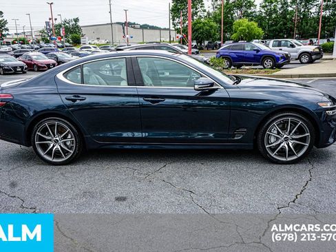 Used 2025 Genesis G70 2.5T RWD image 9
