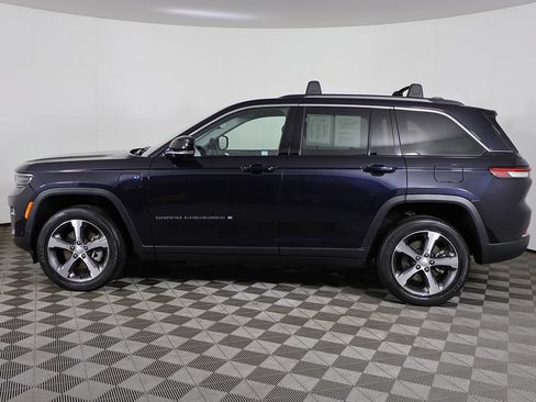 Used 2022 Jeep Grand Cherokee Limited 4xe w/ Luxury Tech Group II AWD/4WD image 22