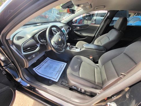 Used 2025 Chevrolet Malibu RS w/ LPO, Floor Liner Package FWD image 7