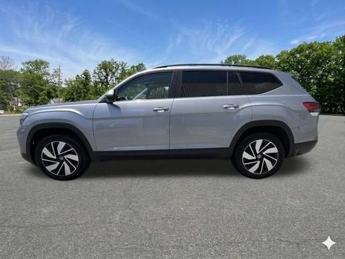 Used 2025 Volkswagen Atlas SE FWD image 5