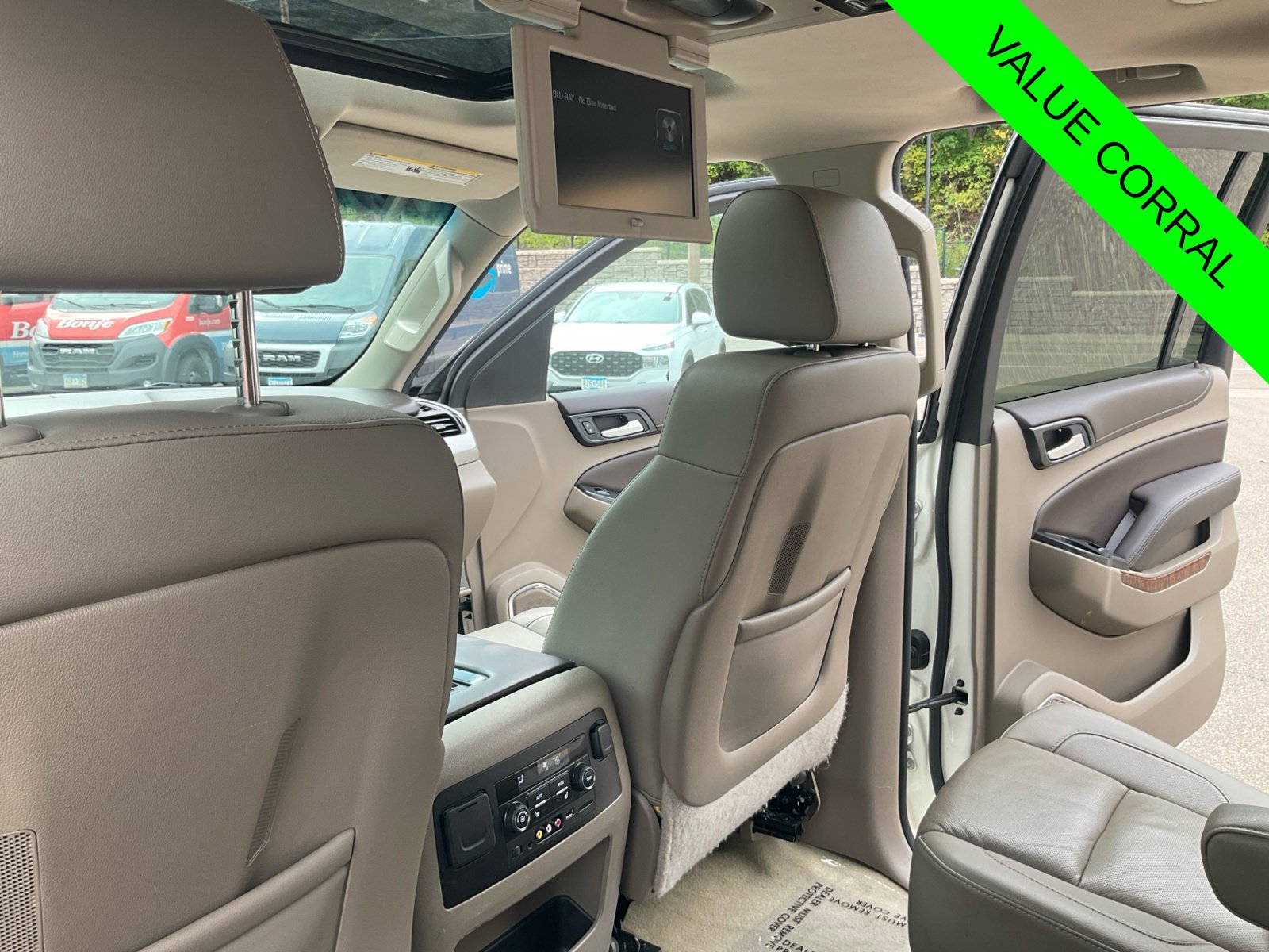Used 2015 Chevrolet Suburban LTZ AWD/4WD image 27