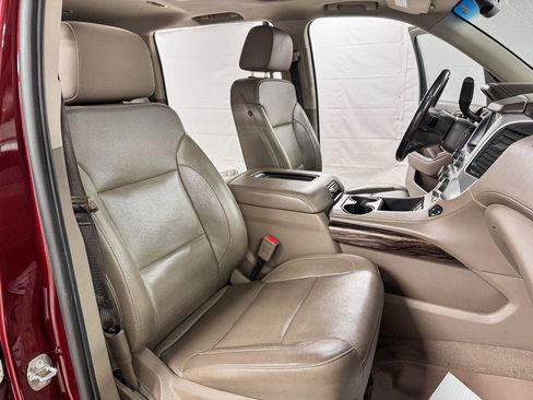 Used 2019 GMC Yukon XL SLT w/ Open Road Package image 11