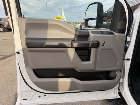 Used 2019 Ford F550 4x4 Regular Cab Super Duty w/ XL Value Package image 20