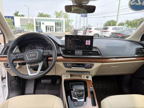 Used 2023 Audi Q5 2.0T Premium w/ Convenience Package AWD/4WD image 16