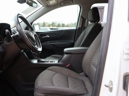 Used 2018 Chevrolet Equinox LT image 24