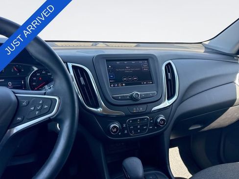 Used 2024 Chevrolet Equinox LT FWD image 16