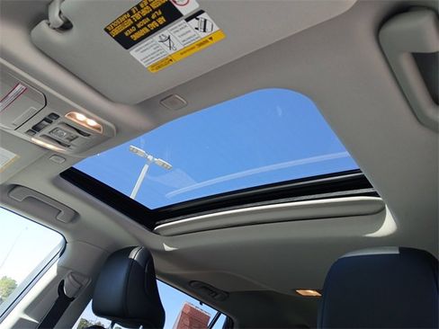 Certified 2023 Toyota Highlander XLE image 36