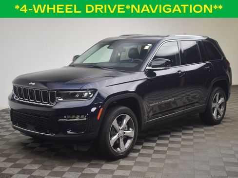Used 2024 Jeep Grand Cherokee Limited w/ Luxury Tech Group II AWD/4WD image 3