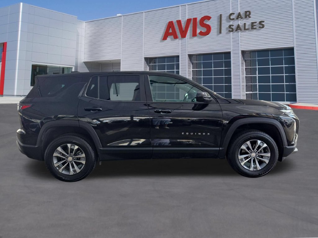 Used 2026 Chevrolet Equinox LT FWD image 5