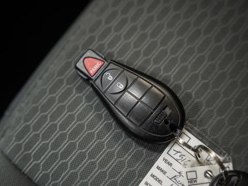 Used 2015 RAM 1500 Express image 47