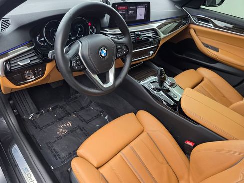 Used 2019 BMW 530e RWD image 10