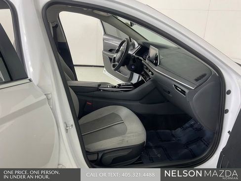 Used 2021 Hyundai Sonata SE FWD image 14