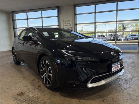 New 2026 Toyota Prius Plug-In Hybrid image 4