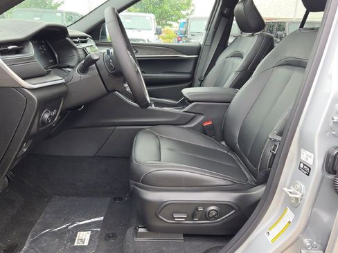 New 2025 Jeep Grand Cherokee Limited w/ MOPAR Finishing Package image 24