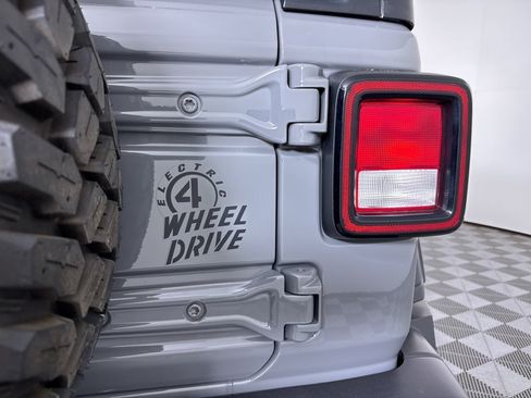 Used 2023 Jeep Wrangler Unlimited w/ Cold Weather Group AWD/4WD image 26
