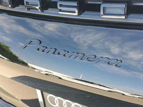 Used 2023 Porsche Panamera Platinum Edition image 7