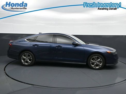 Used 2023 Honda Accord EX image 11