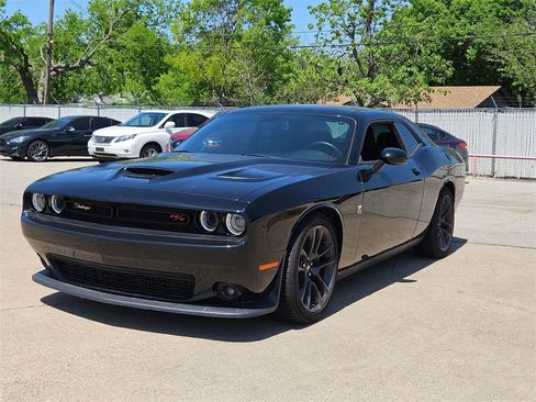 Used 2023 Dodge Challenger R/T Scat Pack image 3