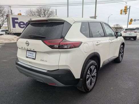 Used 2023 Nissan Rogue SV AWD/4WD image 5