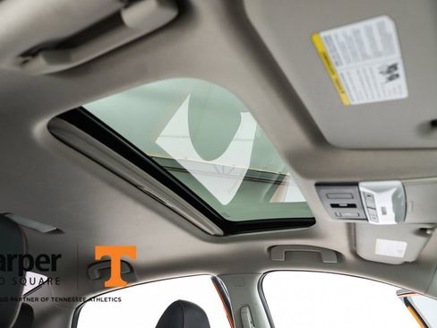 Used 2021 Nissan Sentra SR w/ SR Premium Package image 74