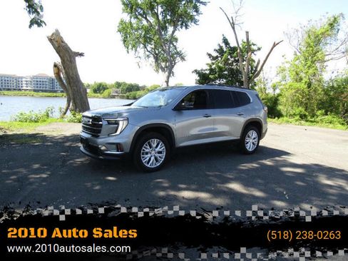 Used 2025 GMC Acadia Elevation w/ Elevation Premium Package AWD/4WD image 1