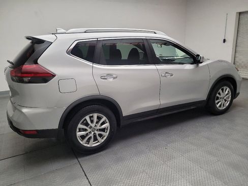 Used 2019 Nissan Rogue SV image 10