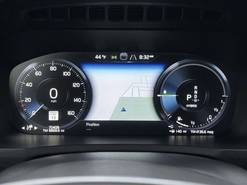 Used 2020 Volvo XC90 T8 R-Design image 15