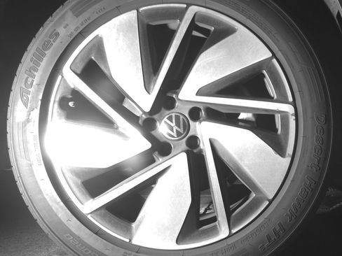 Used 2024 Volkswagen Atlas SE image 13