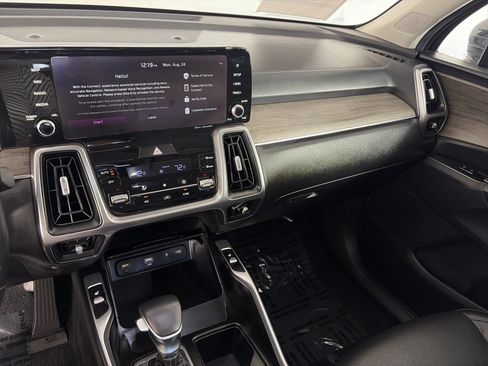 Certified 2023 Kia Sorento X-Line EX AWD/4WD image 4