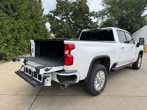 Used 2022 Chevrolet Silverado 2500 High Country AWD/4WD image 33